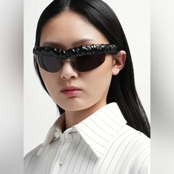 New Authentic BOTTEGA VENETA – BOLD HALF RIM  display picture 2